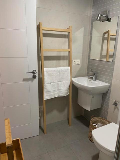 Apartamento A Un Paso De La Playa En Ares Con Piscina Y Parking Esterno foto